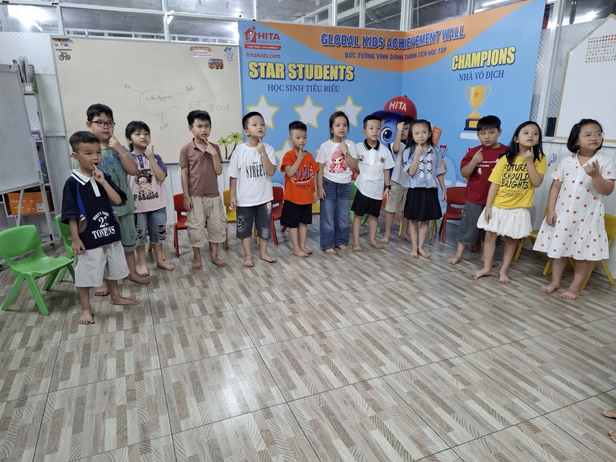 Lớp học HITA